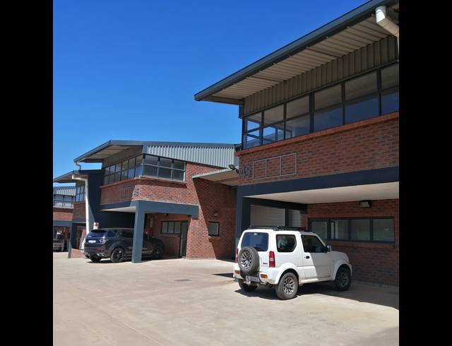 580M² WAREHOUSE TO LET IN WATERFALL